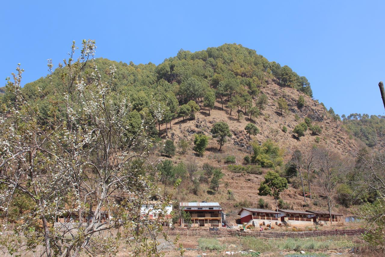 Solid Rock - Lodge & Restaurant Pharping Bagian luar foto