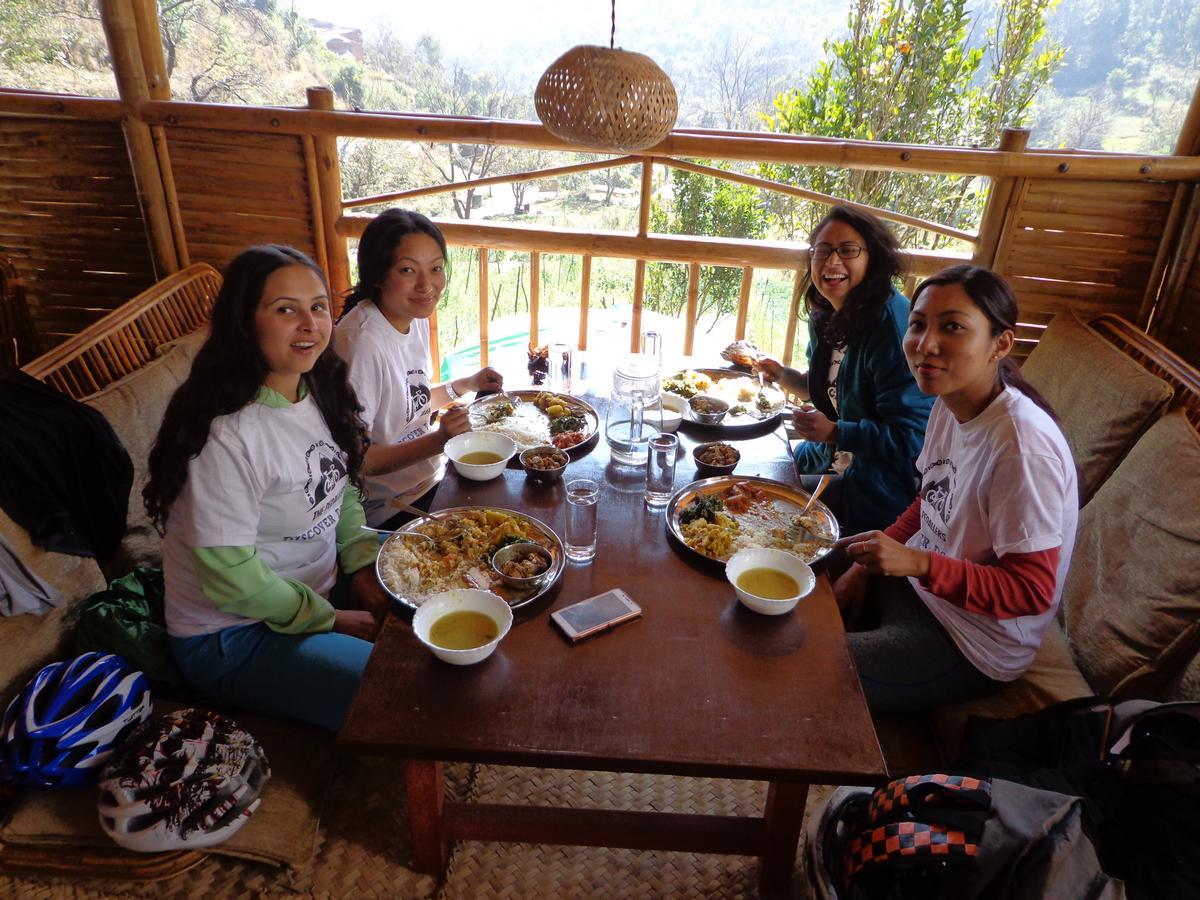 Solid Rock - Lodge & Restaurant Pharping Bagian luar foto